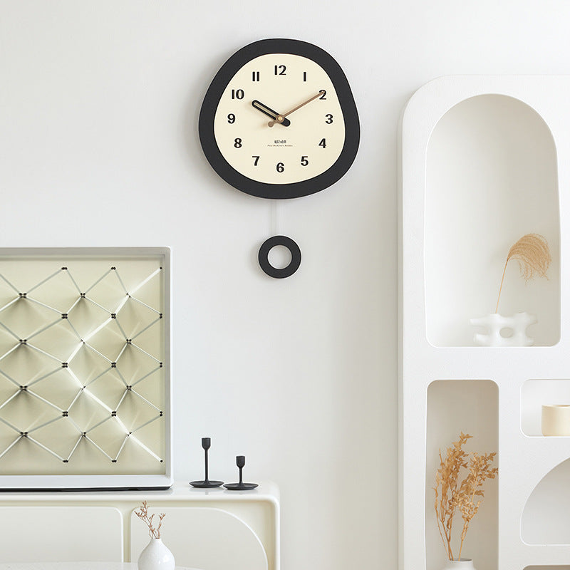 Modern Circular Wall Décor Pendulum Clock
