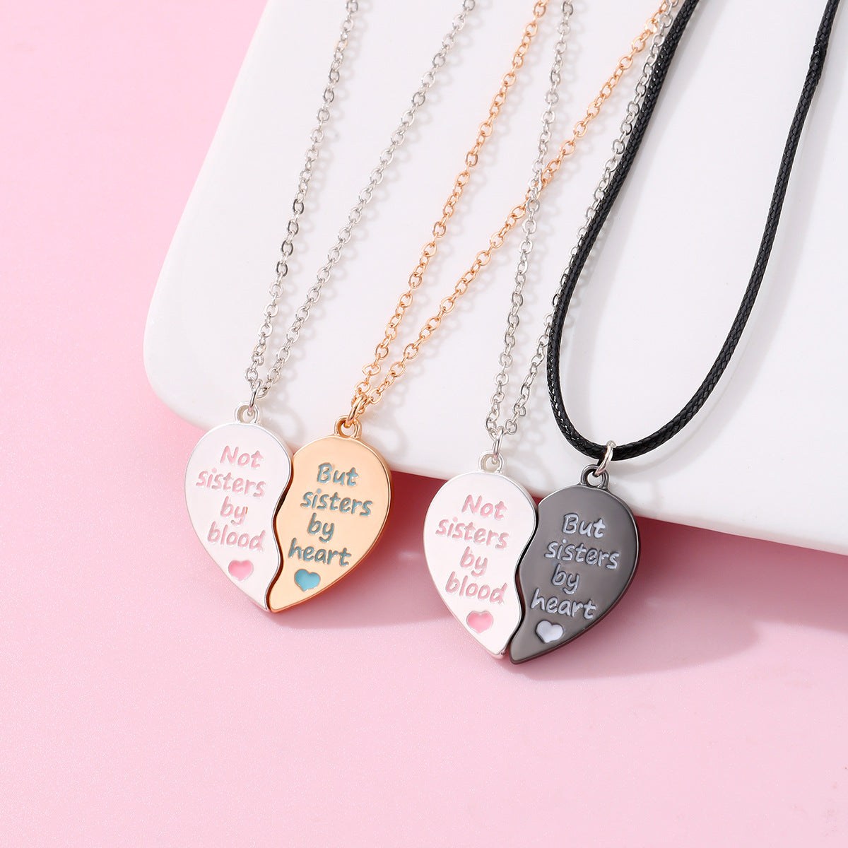 Magnetic Hearts Best Friends Necklaces Gift Set
