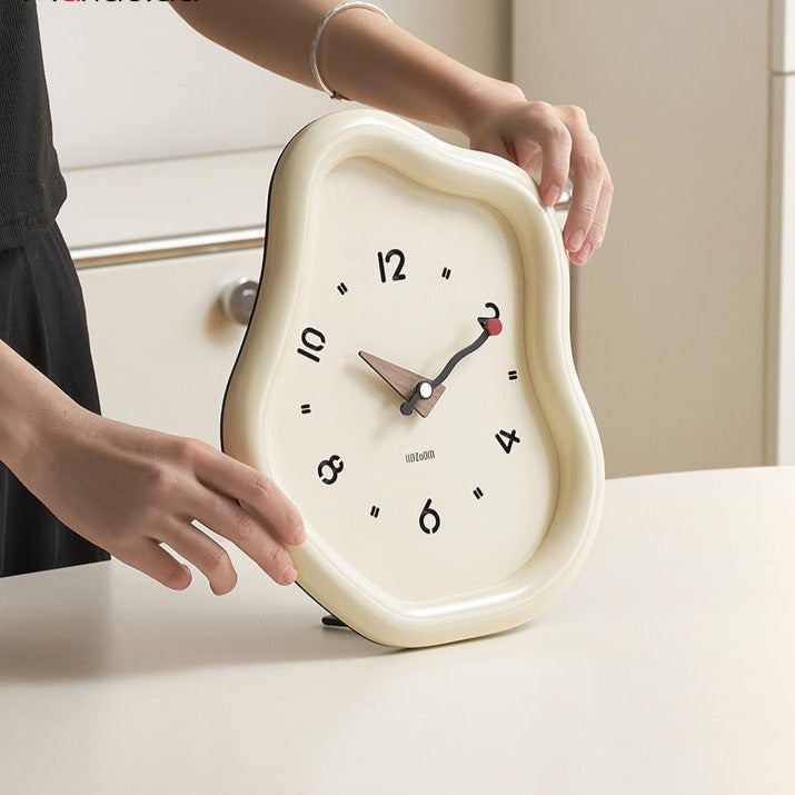 3D Distorted Table Clock for Lounge