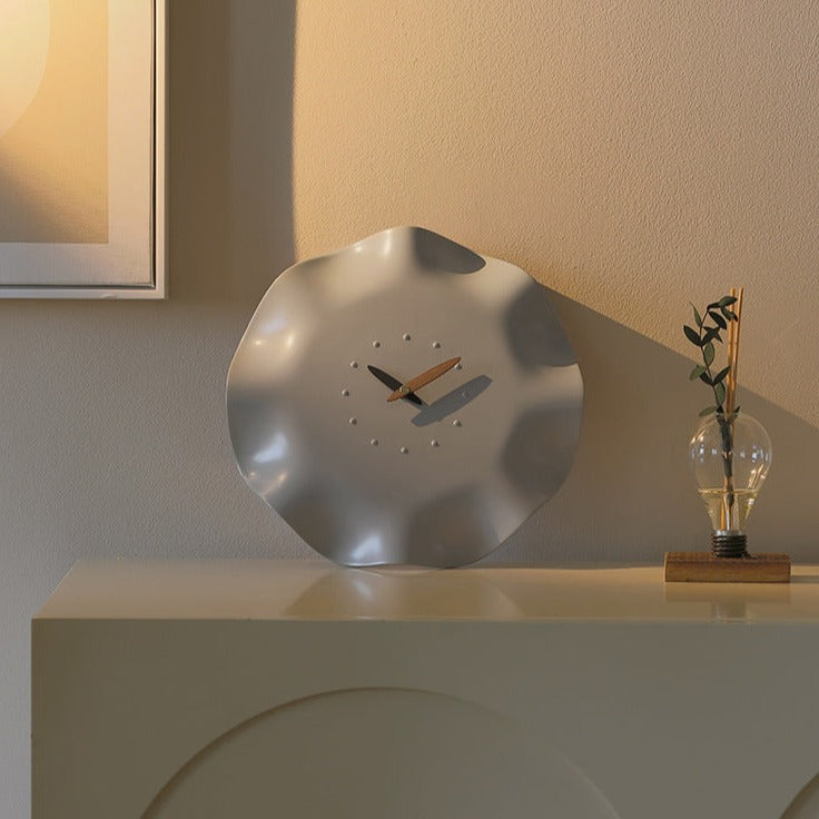Distorted Creative Wall Clock for Living Room