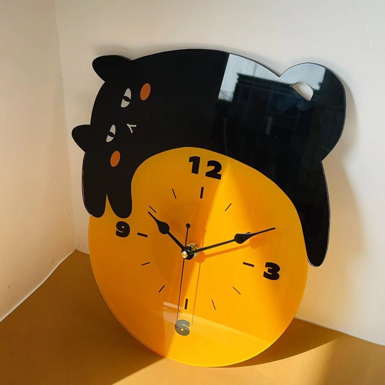 Sleeping Cat Cute Wall Décor Silent Clock