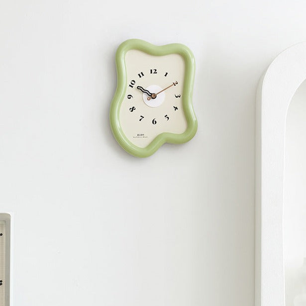 3D Distorted Wall Decoration Clock for Lounge