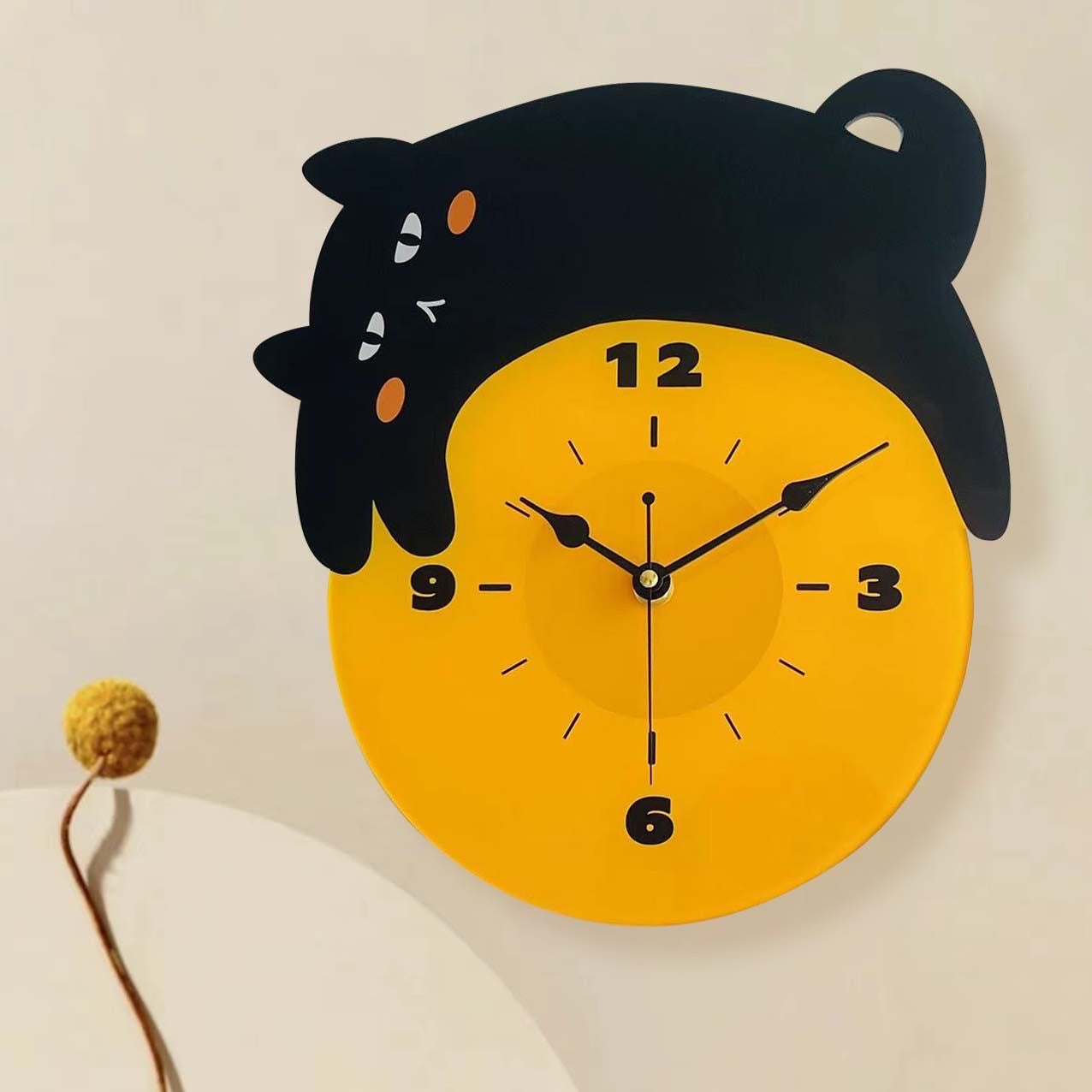 Sleeping Cat Cute Wall Décor Silent Clock