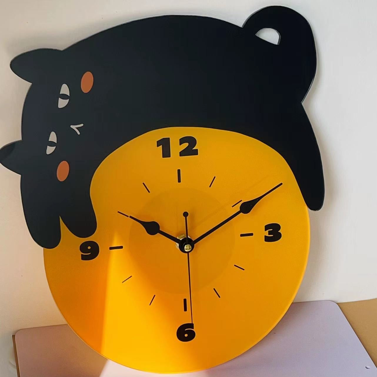 Sleeping Cat Cute Wall Décor Silent Clock