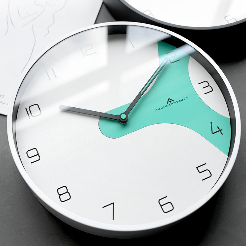 Modern Design Round Wall Décor Silent Clock