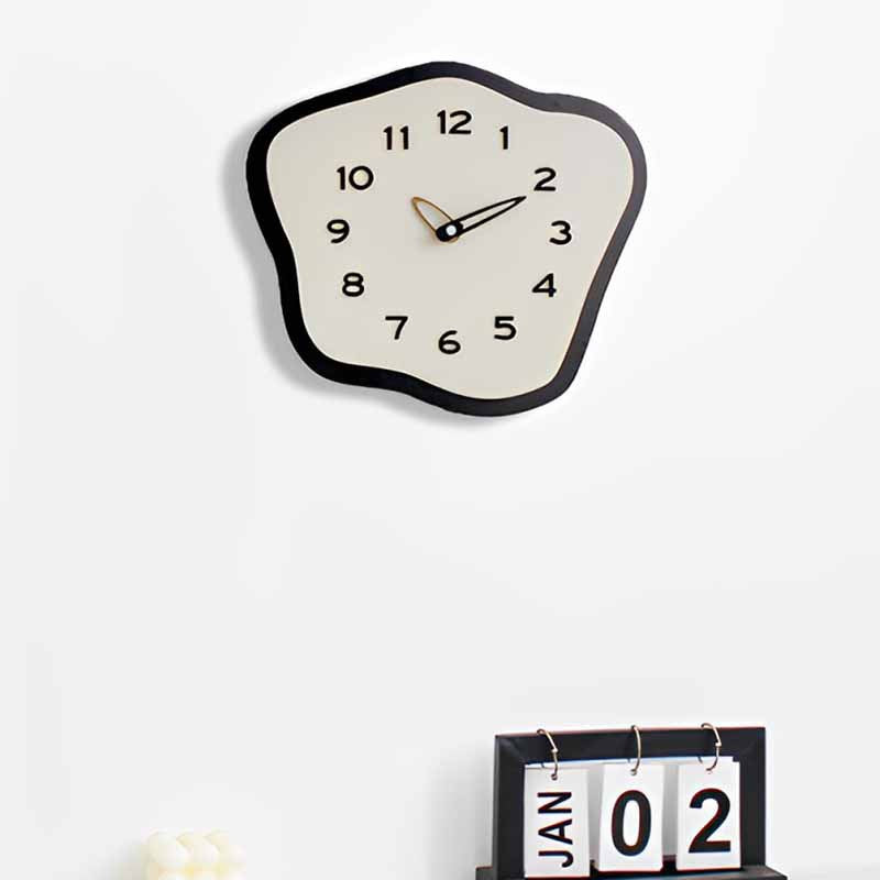 Odd Shaped Swinging Silent Pendulum Clock