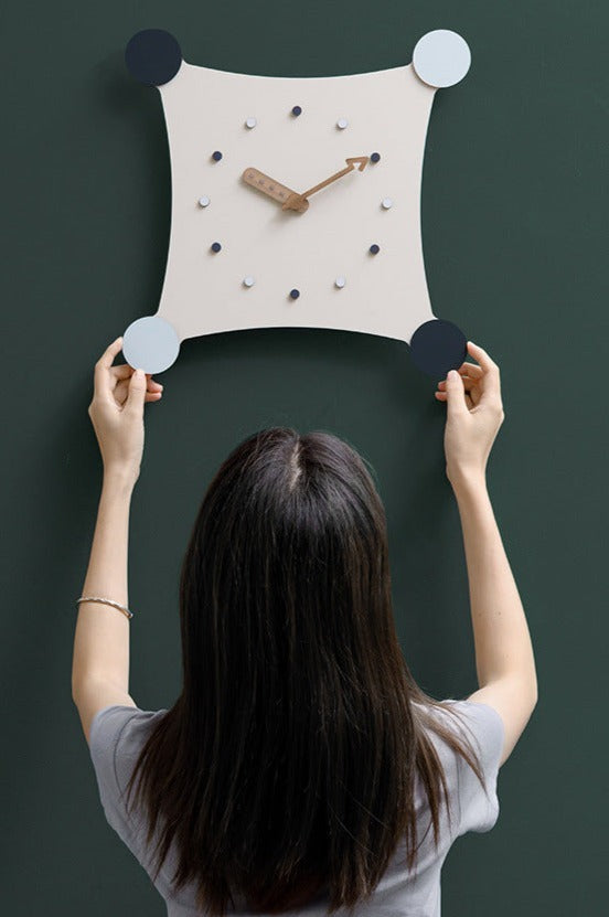 Cute Creative Silent Wall Decorative Clock for Kids Bedroom