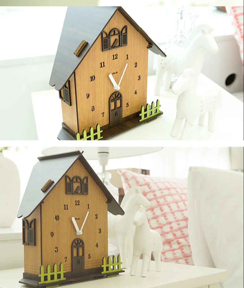 3-Sided Hut Wall Décor Silent Clock