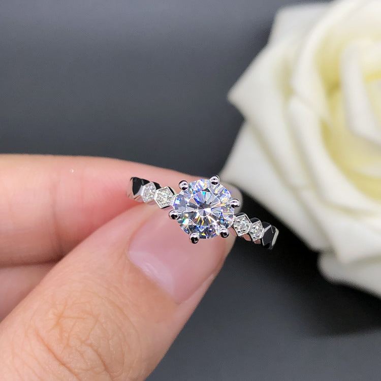 0.5 Carats Moissanite Diamond Ring for Her