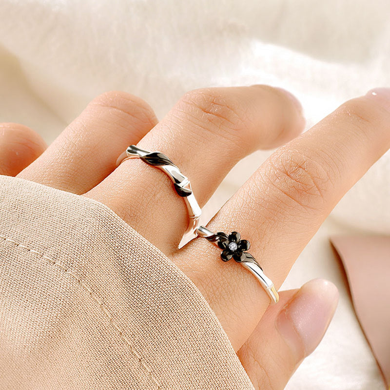 Engravable Adjustable Matching Rings for Couples