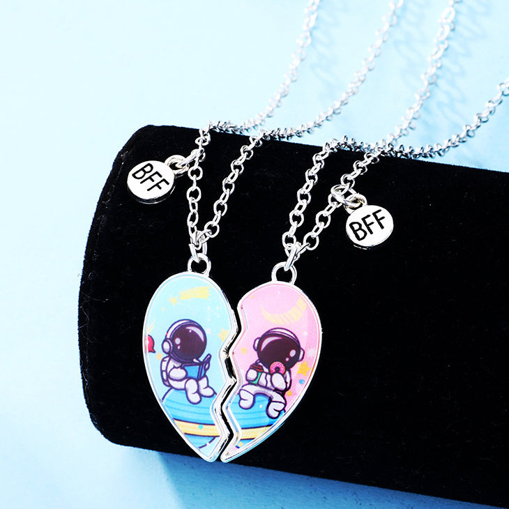 Friendship Necklace Magnetic Locket Pendant Elviragirl 2Pcs/set