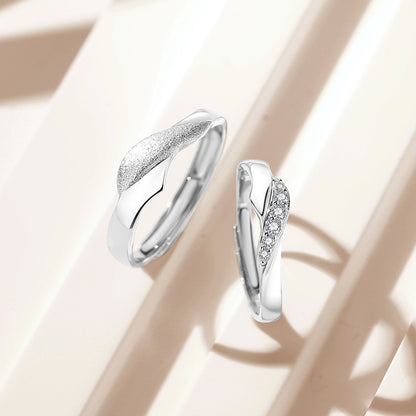 Custom Engraved Swirl Couple Wedding Rings for two