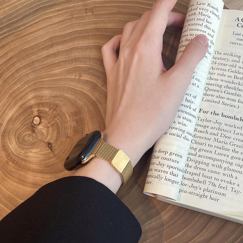 Modern Wristband for Apple iWatch