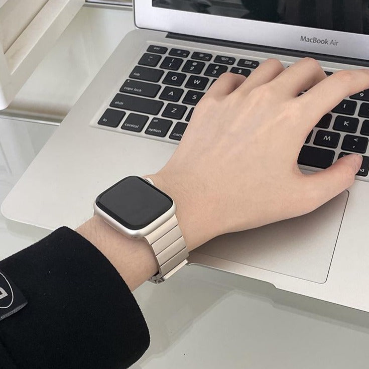 Magnetic Wristband Strap for Apple Watch