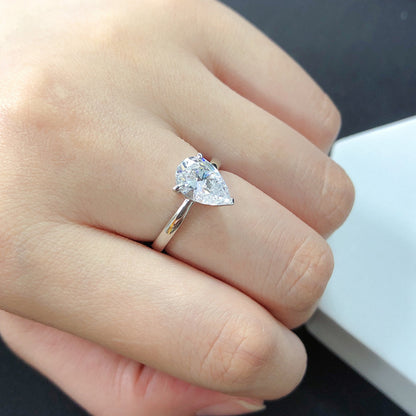 2 Carats Pear Shaped Moissanite Diamond Ring